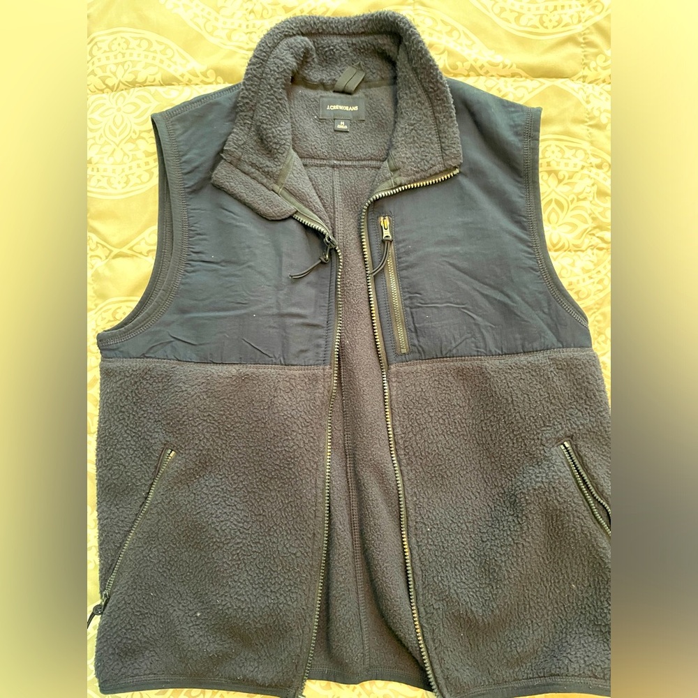 J Crew Men’s Cotton Fleece Navy Vest w/ Zippered Pockets -Size Medium